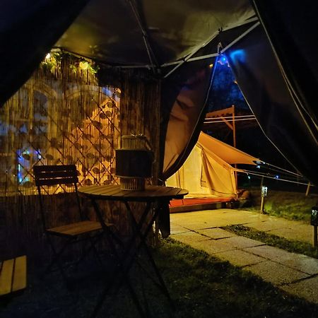 Tente Mongole " O Reves Atypiques" Bouce  Exteriör bild